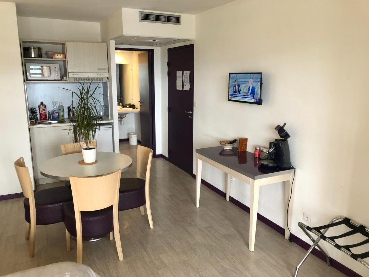 100 M Gare - 4 Places Avec Balcon 10mn Sanctuaire * Lourdes