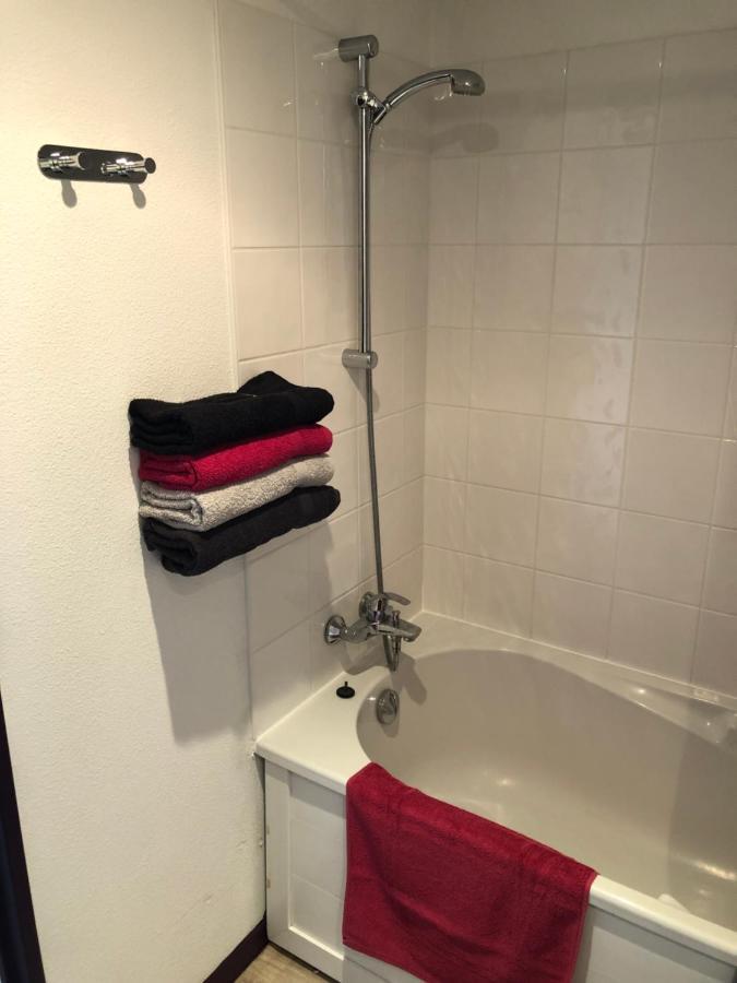 100 M Gare - 4 Places Avec Balcon 10mn Sanctuaire * Lourdes
