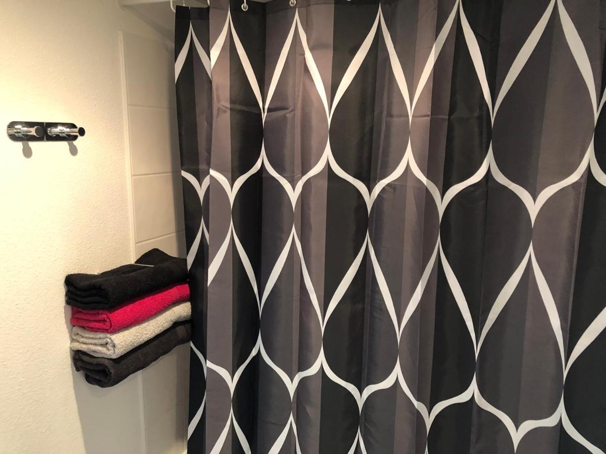 Apartment 100 M Gare - 4 Places Avec Balcon 10mn Sanctuaire Lourdes